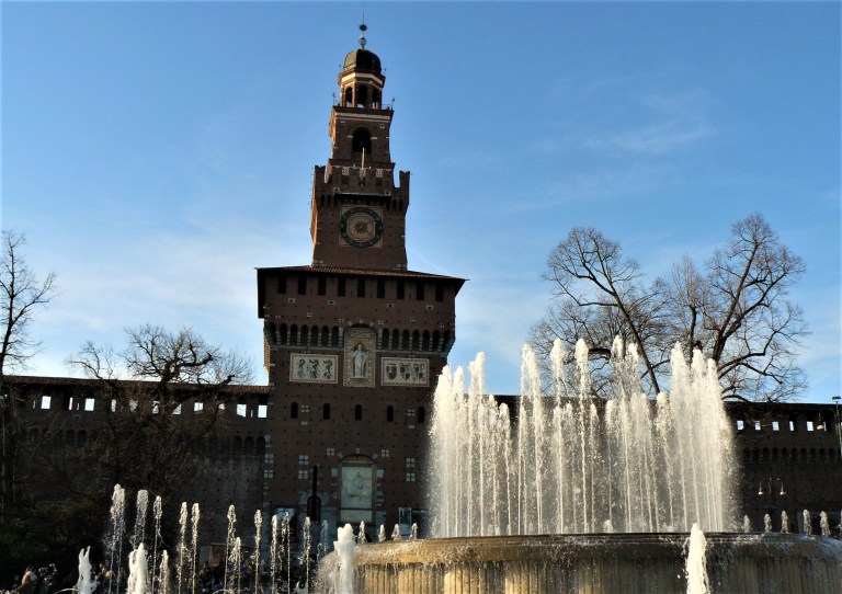 milan-castello-fountain