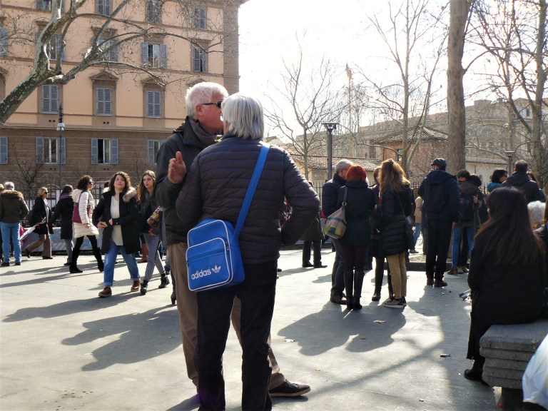 rome-people-talking