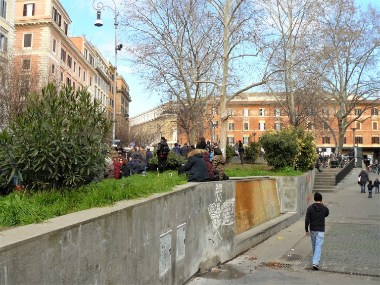 rome-piazza-di-san-cosimato