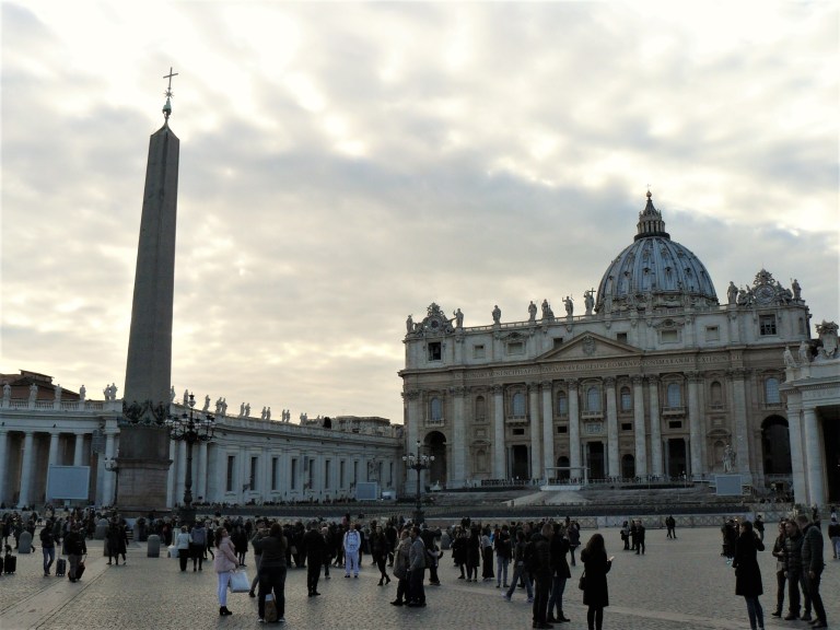 rome-piazza-san-pietro