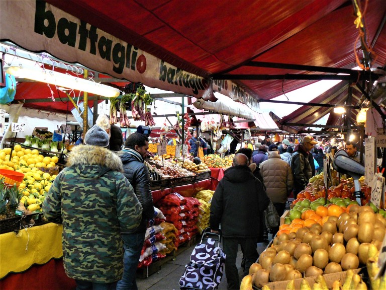 turin-fruit-and-veg-market