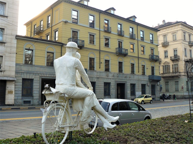 turin-giardino-lamamora-statue
