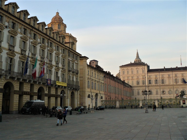 turin-piazza-castello-2