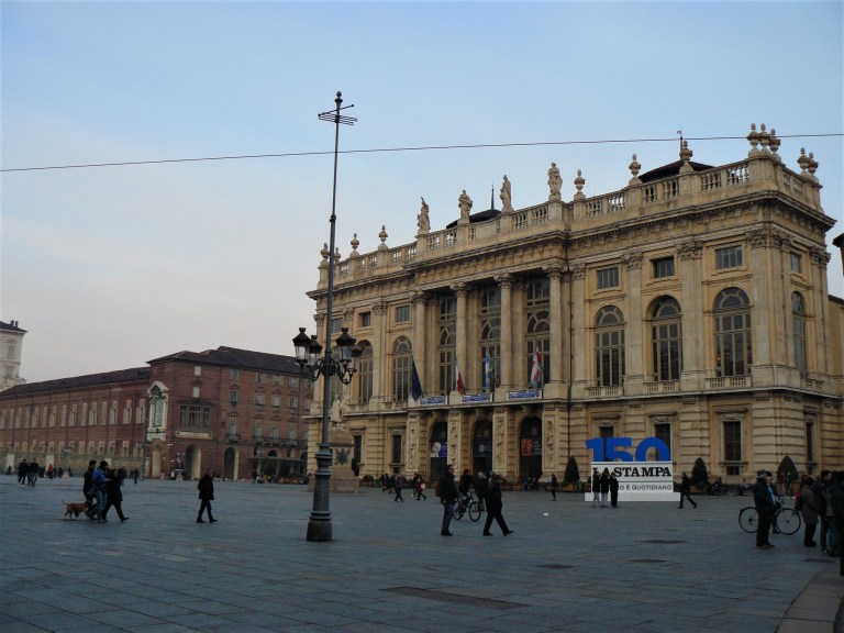 turin-piazza-castello