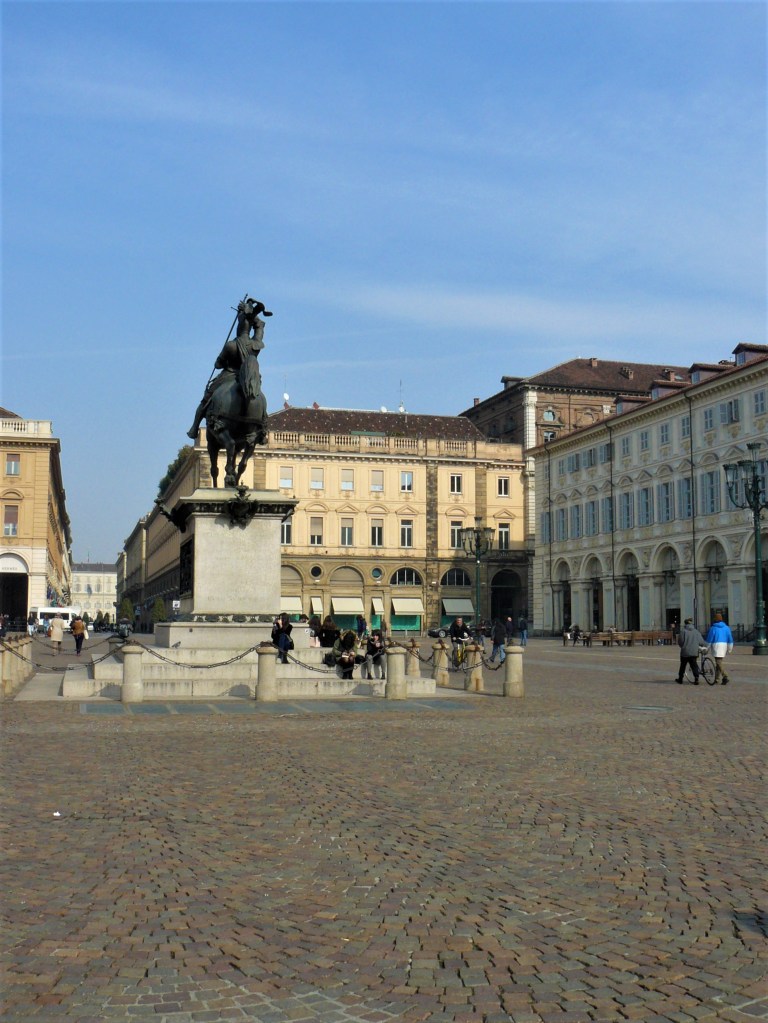 turin-piazza-san-carlo
