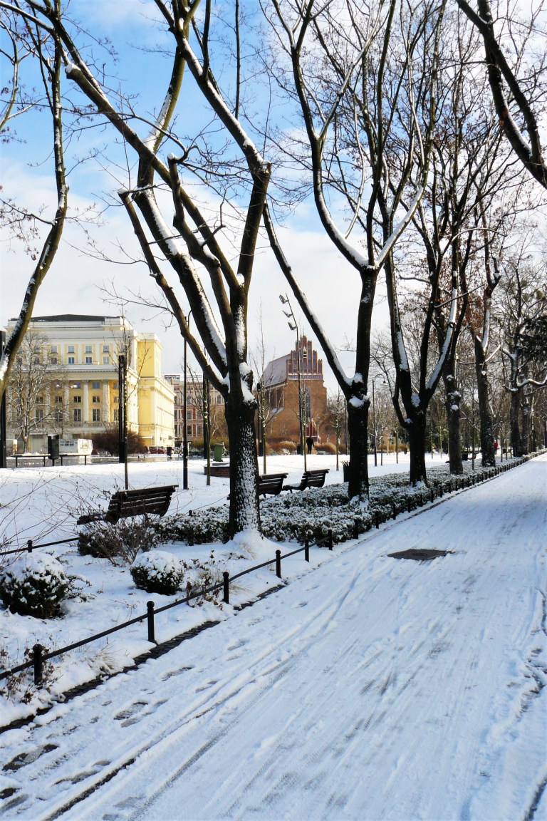 wroclaw snow river 2