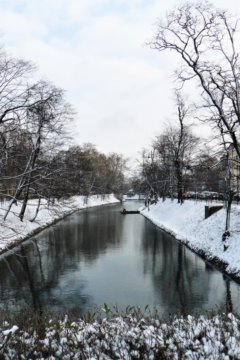 wroclaw snow river