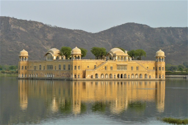 jaipur lake palace 1
