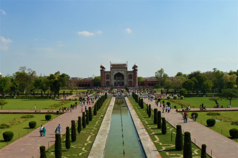 taj mahal daytime 1